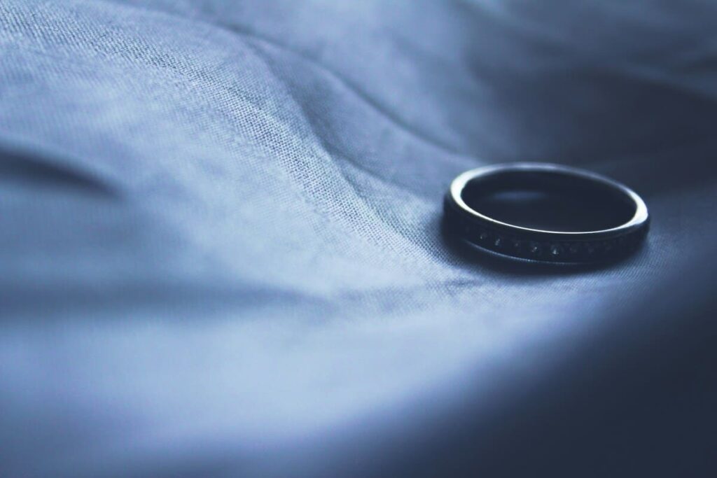 夫婦の危機を乗り越える具体的な方法｜スキンシップとコミュニケーションで信頼を取り戻そう！